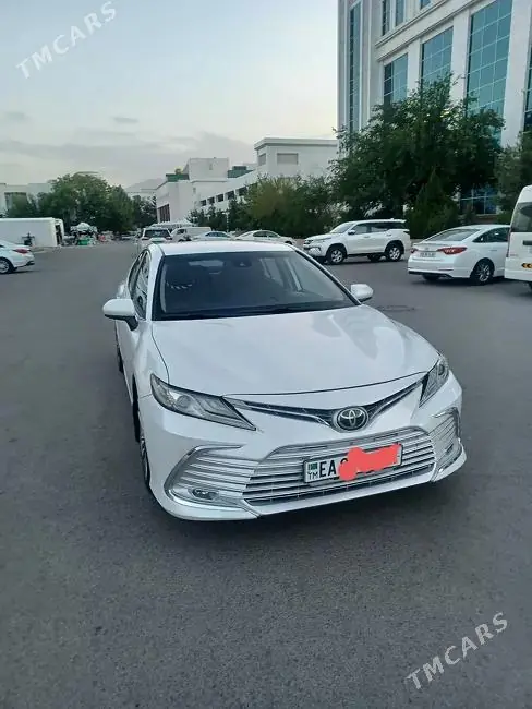 Toyota Camry, 2020 — фото 1