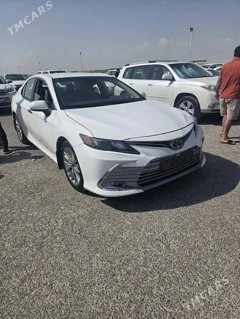 Toyota Camry, 2021 — фото 1