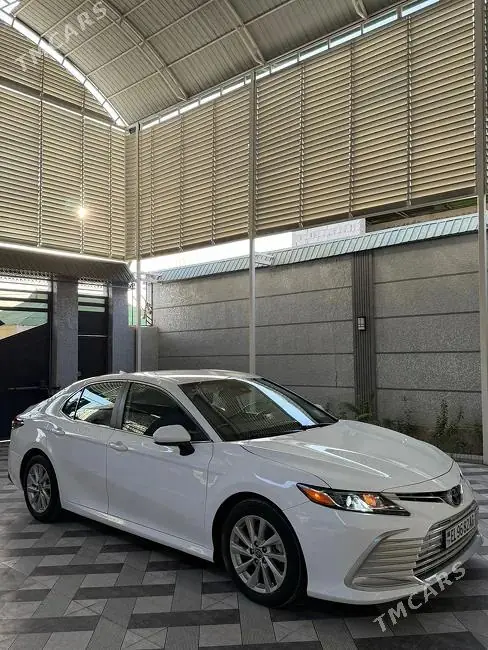 Toyota Camry, 2021 — фото 1