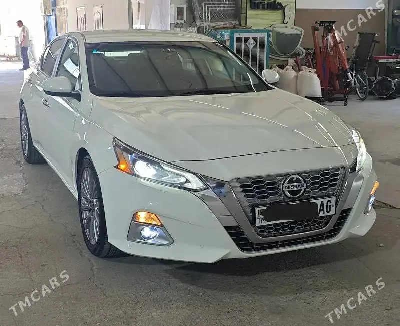 Nissan Altima, 2019 — фото 1