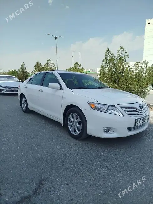 Toyota Camry, 2010 — фото 1