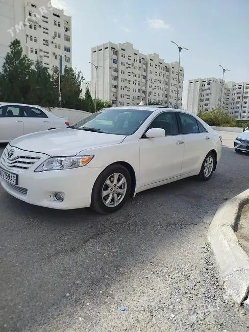 Toyota Camry, 2010 — фото 2