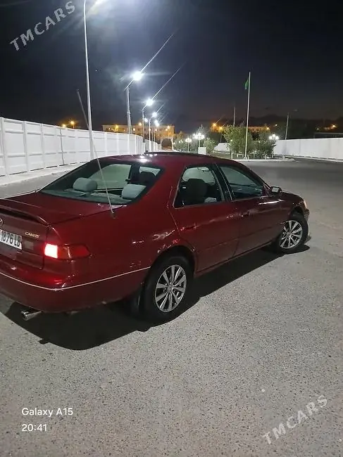 Toyota Camry, 1998 — фото 1