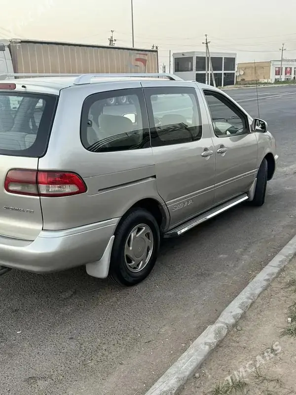 Toyota Sienna, 2001 — фото 2
