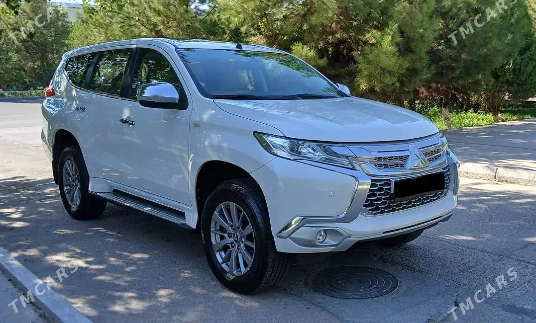 Mitsubishi Montero Sport, 2020 — фото 1