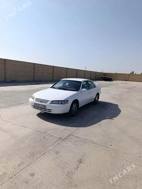Toyota Camry, 1999