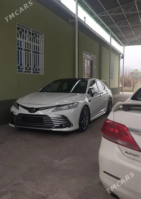 Toyota Camry, 2018