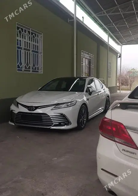 Toyota Camry, 2018 — фото 1
