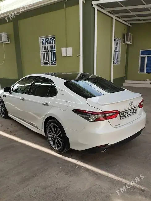 Toyota Camry, 2018 — фото 4