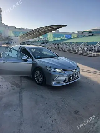 Toyota Camry, 2019
