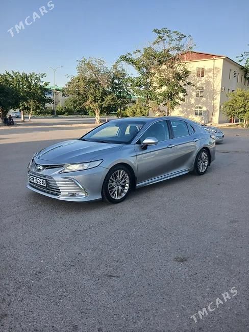 Toyota Camry, 2019