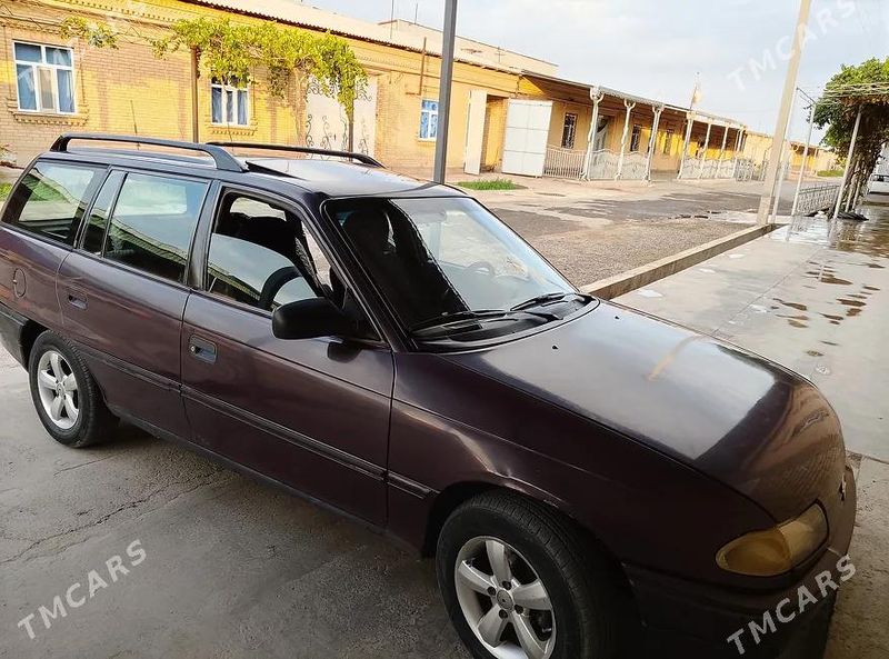 Opel Astra, 1993