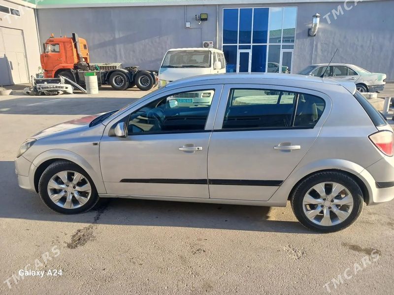 Opel Astra, 2004