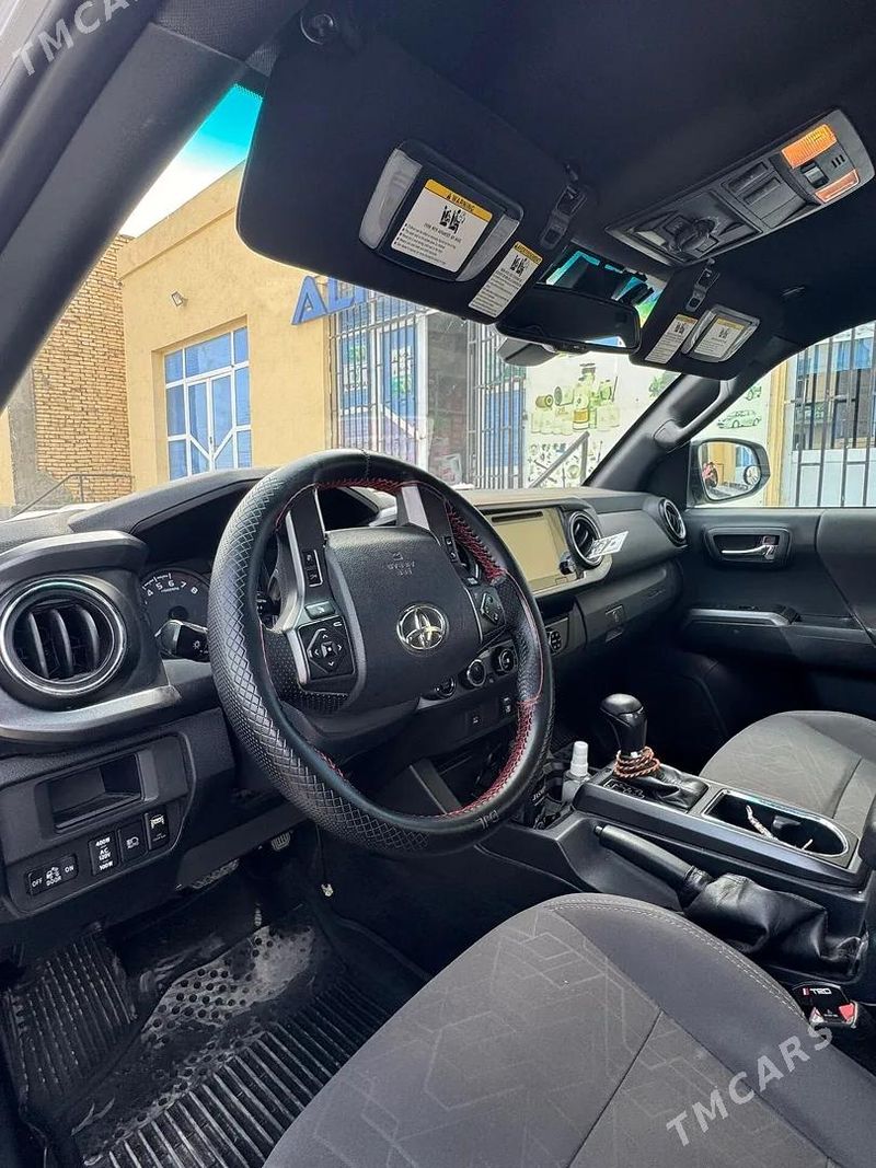 Toyota Tacoma, 2019