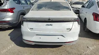 Kia K8, 2025
