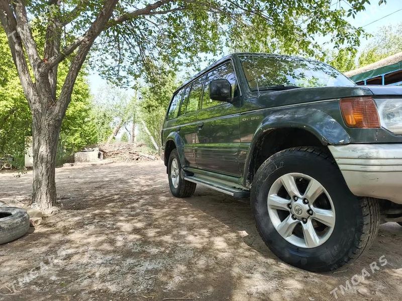 Mitsubishi Montero, 1995