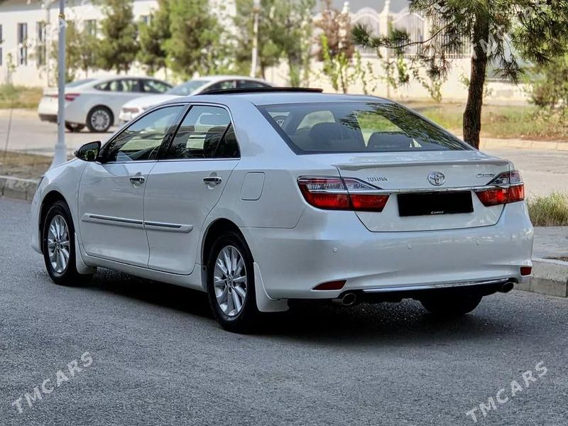 Toyota Camry, 2015