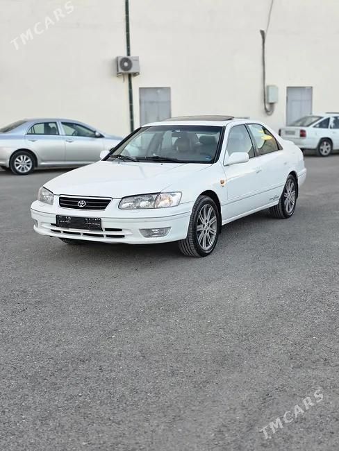 Toyota Camry, 2001