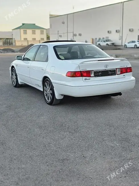 Toyota Camry, 2001 — фото 3