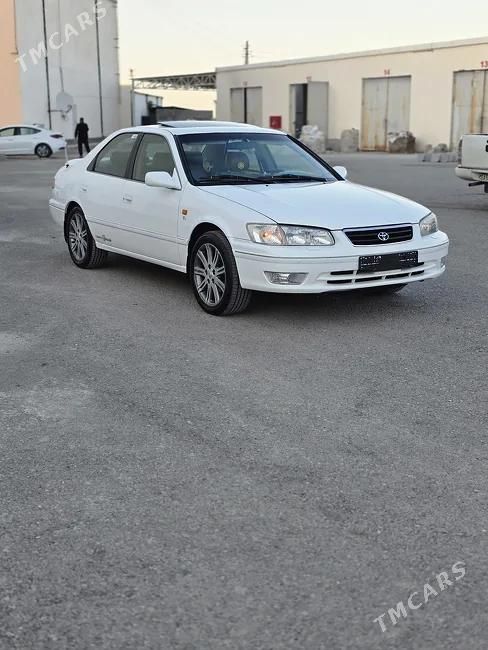 Toyota Camry, 2001