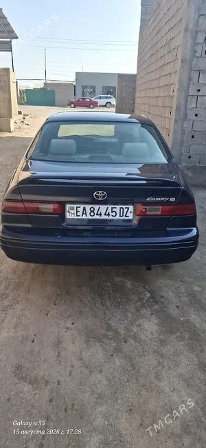 Toyota Camry, 1998
