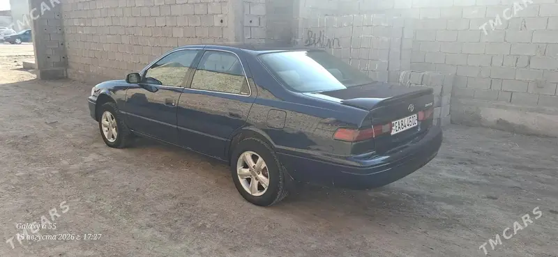 Toyota Camry, 1998 — фото 3