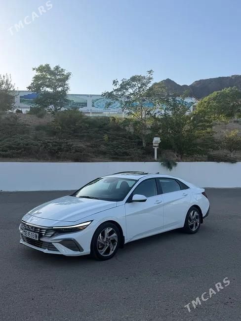 Hyundai Elantra, 2024