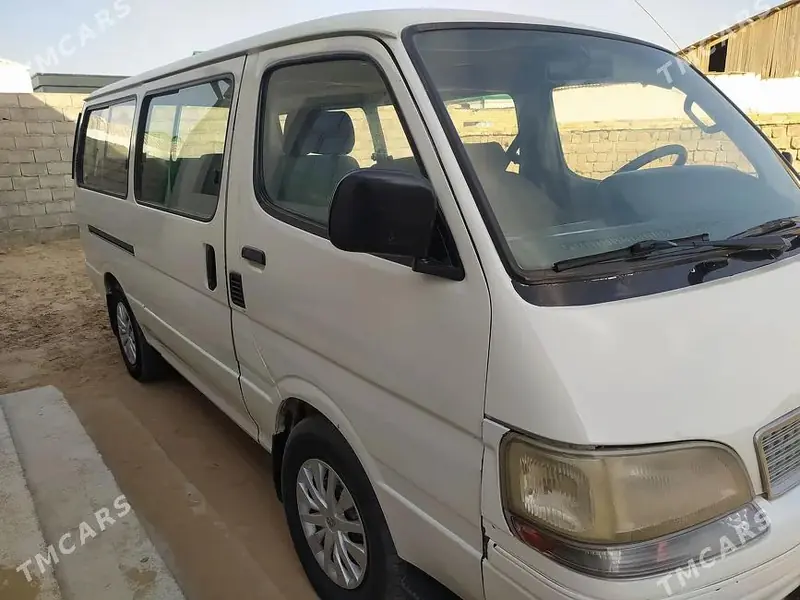 Toyota Hiace, 2003 — фото 2
