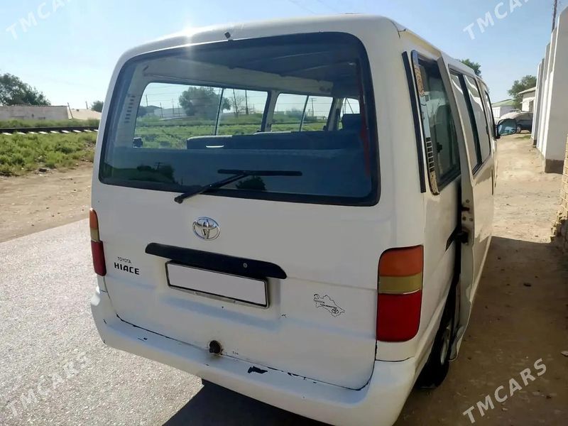 Toyota Hiace, 2003