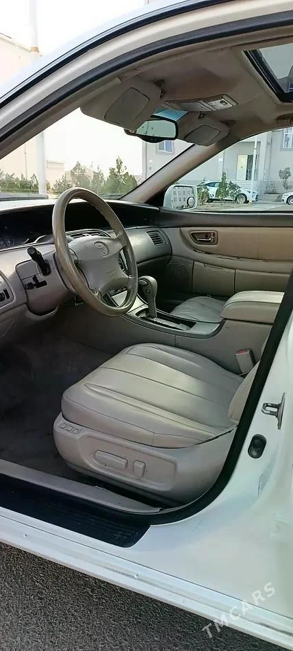 Toyota Avalon, 2001