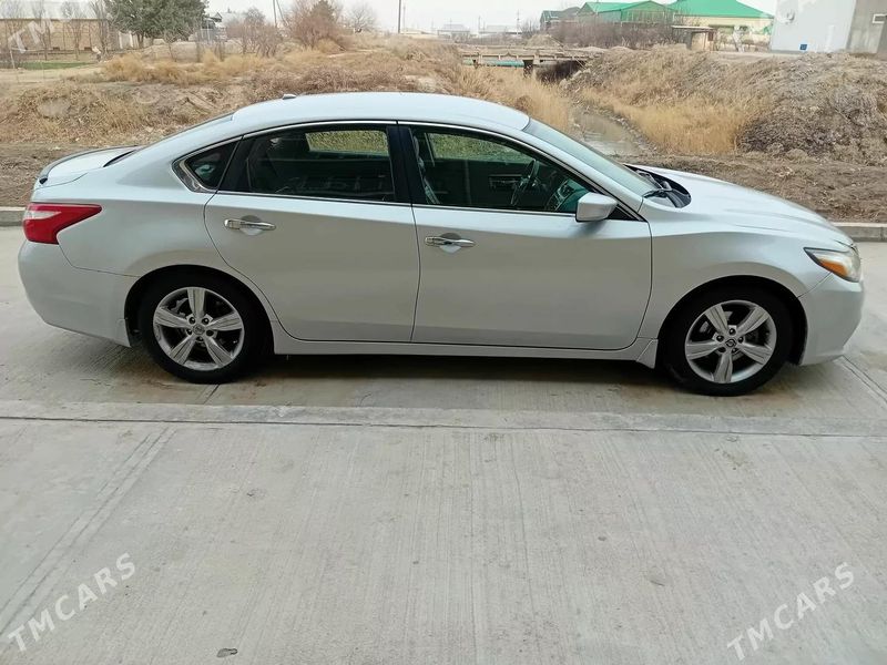 Nissan Altima, 2016