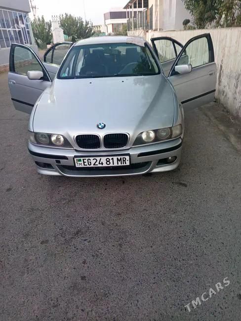 BMW 528, 2002