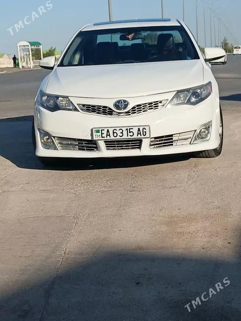 Toyota Camry, 2012