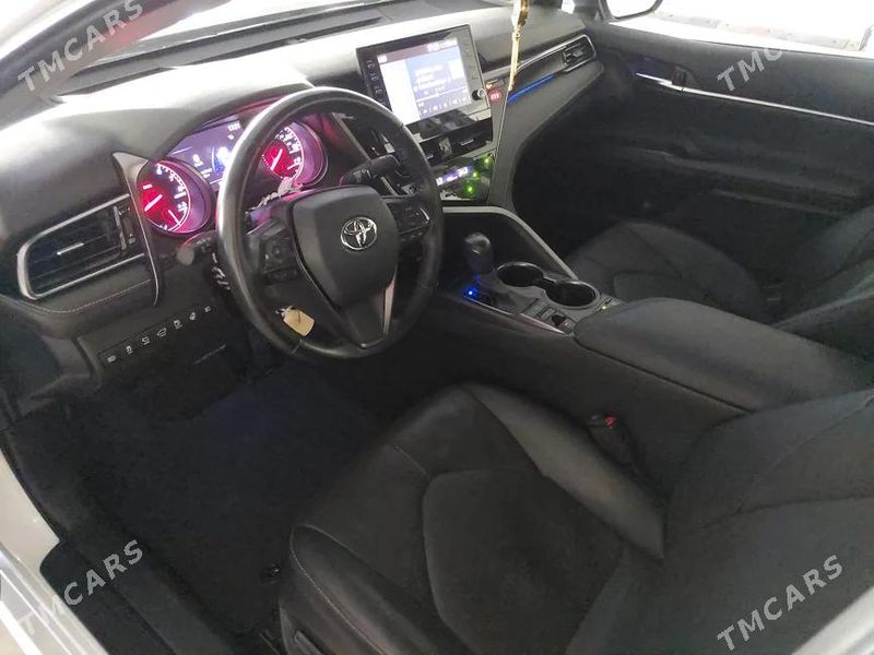 Toyota Camry, 2023