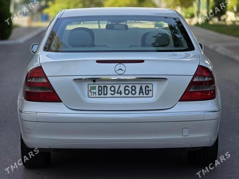 Mercedes-Benz E320, 2005