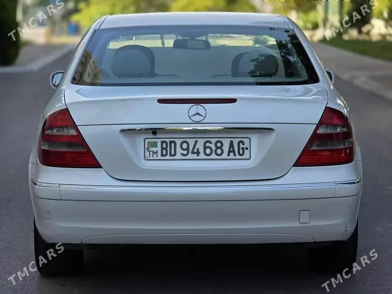 Mercedes-Benz E320, 2005 — фото 2