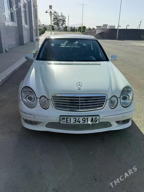 Mercedes-Benz E320, 2005