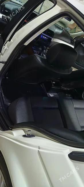 BMW E46, 2002