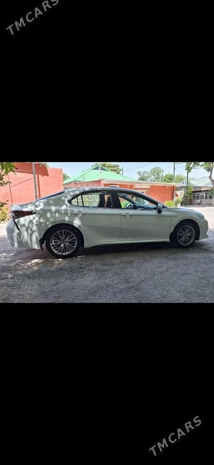 Toyota Camry, 2019