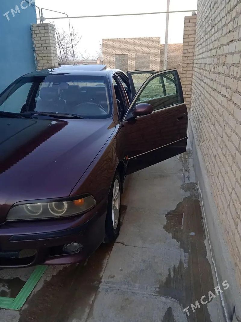 BMW 528, 1999