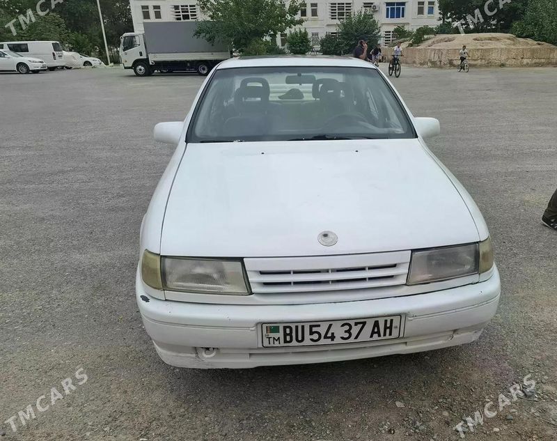 Opel Vectra, 1989