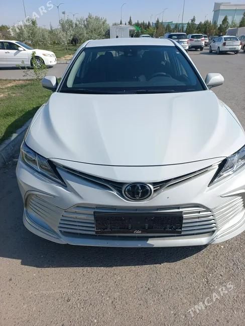 Toyota Camry, 2023