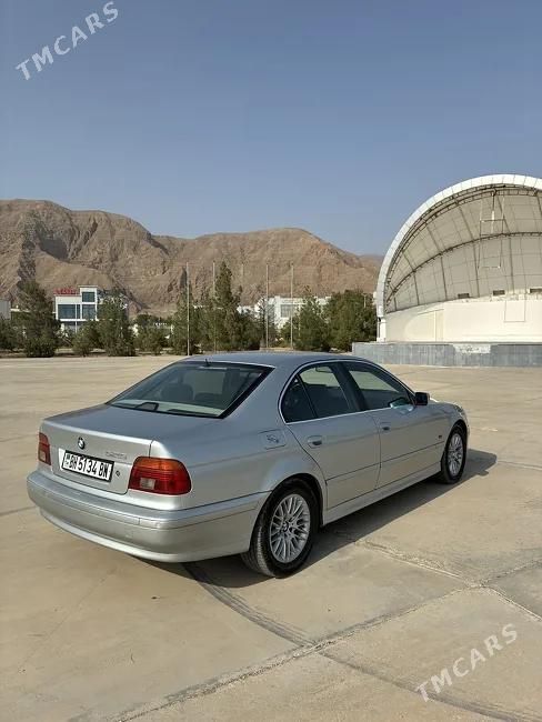 BMW 528, 1999