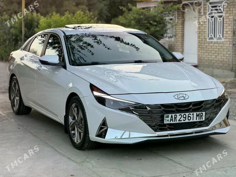 Hyundai Elantra, 2021