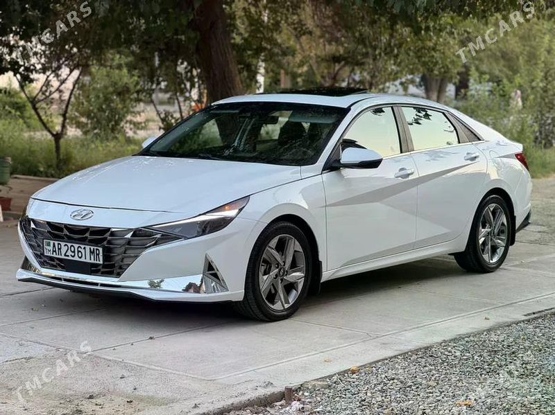 Hyundai Elantra, 2021