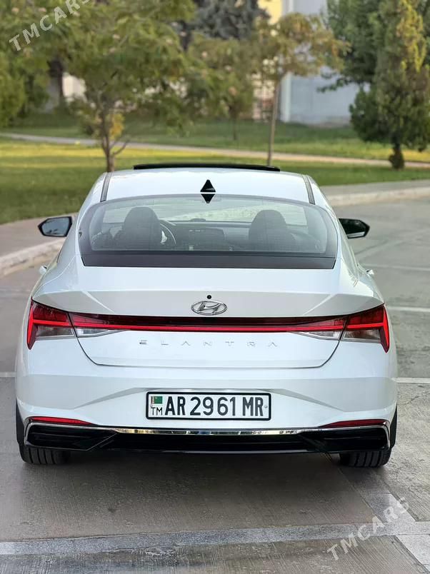 Hyundai Elantra, 2021