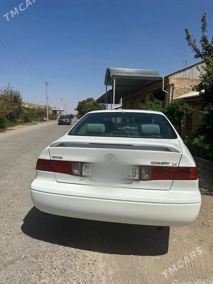 Toyota Camry, 2001