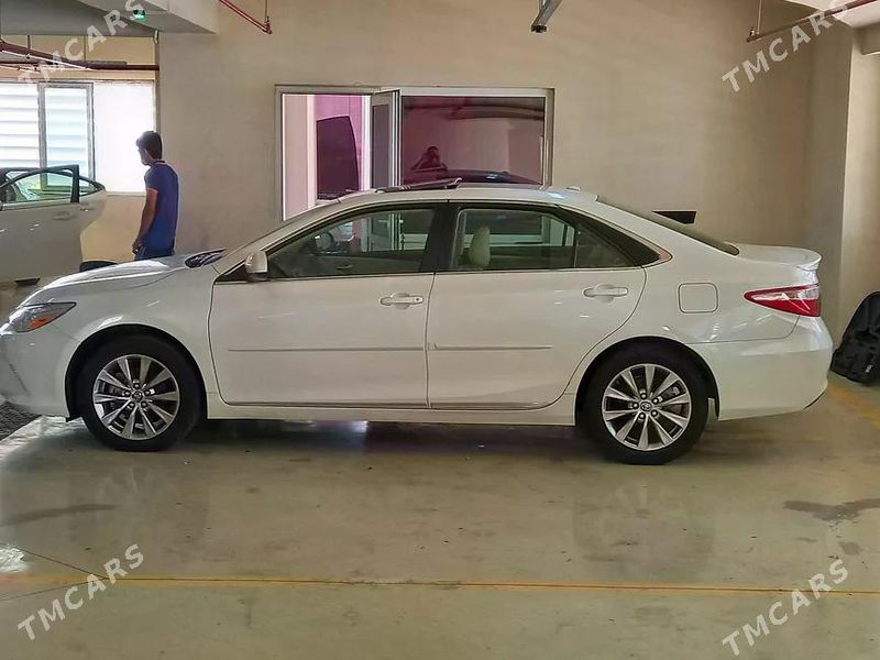 Toyota Camry, 2017