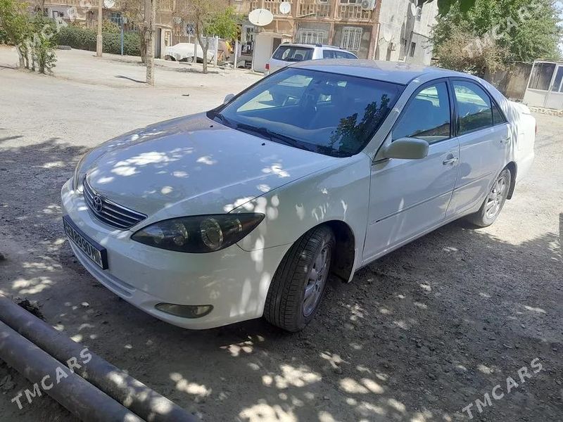 Toyota Camry, 2002