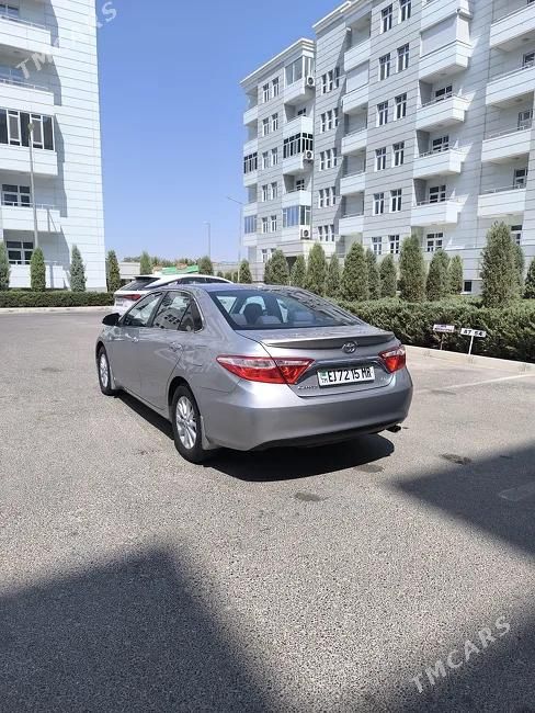 Toyota Camry, 2016